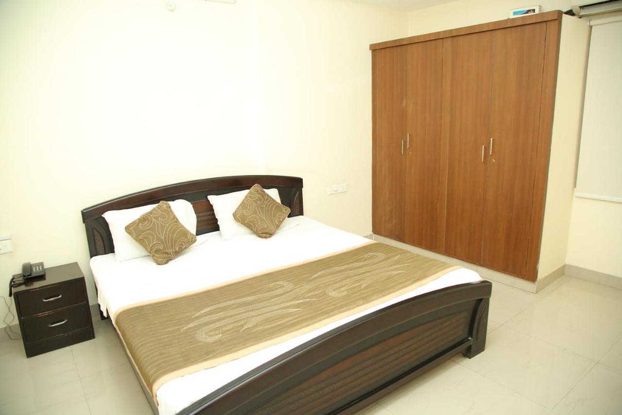 Skyview Suites Hyderabad Exterior foto